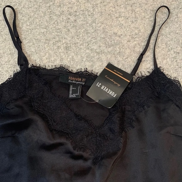 Lace tank - Picture 2 of 3